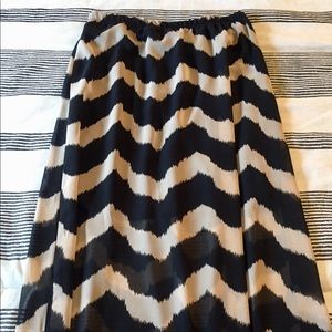 NWT Black/Tan Chevron Skirt